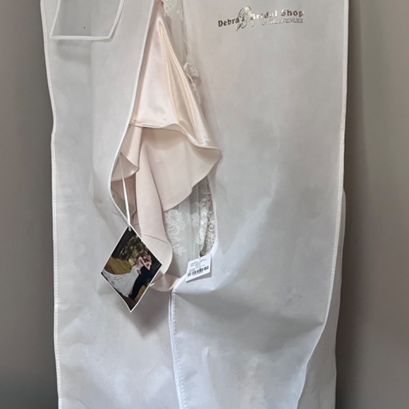 Brand New Wedding Dress - Picture 4 of 6